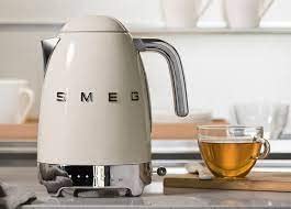 Smeg Klf04PkUK, 50'S Retro Style Kettle, 7 Temperature Settings, 1.7 L Capacity With Water Level Indicator, 360 Swivel Base, Anti-Slip Feet, Soft Opening Lid, Stainless Steel, Pink, 1 Year Warranty