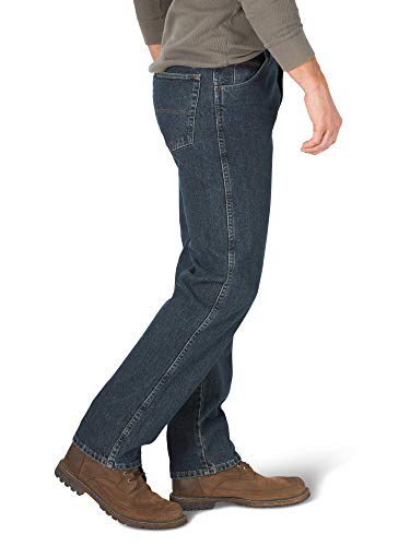 Wrangler mens Wrangler Authentics Men's Classic 5-Pocket Regular Fit Flex Jean Jeans