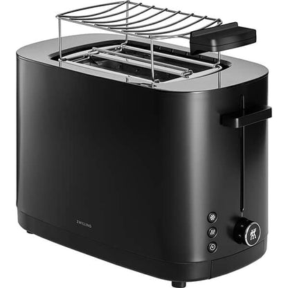 Zwilling Enfinigy Toaster 4 Slice Silver. 1000 watts. 8 separate heating elements. Soft lift & extra lift features. 7 browning levels. 3 automatic programmes: thaw, warm & bagel. Automatic shut-off.