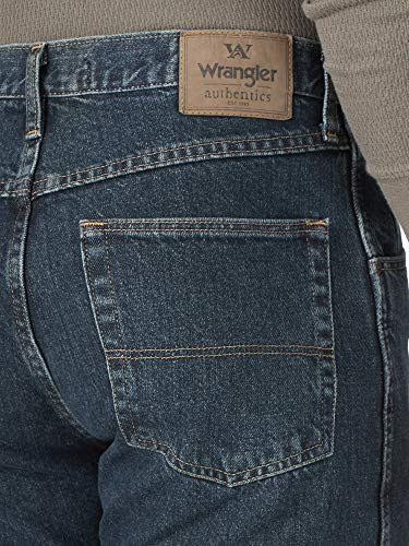 Wrangler mens Wrangler Authentics Men's Classic 5-Pocket Regular Fit Flex Jean Jeans