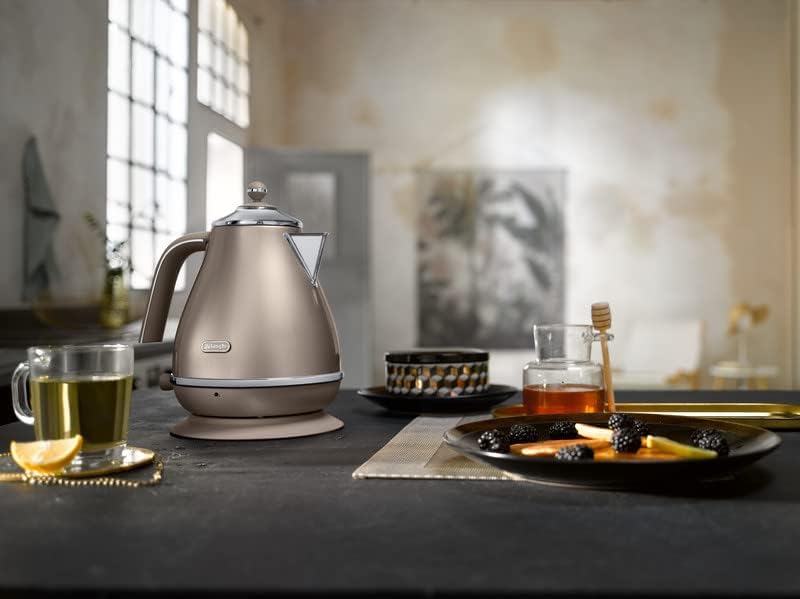 De'Longhi Icona Capitals Grey Vintage Style Kettle, 1.7 L Capacity with Water Level Indicator, 360 Swivel Base, Anti-Slip Feet, Soft Opening Lid, Premium Stainless Steel, KBOT3001.GY