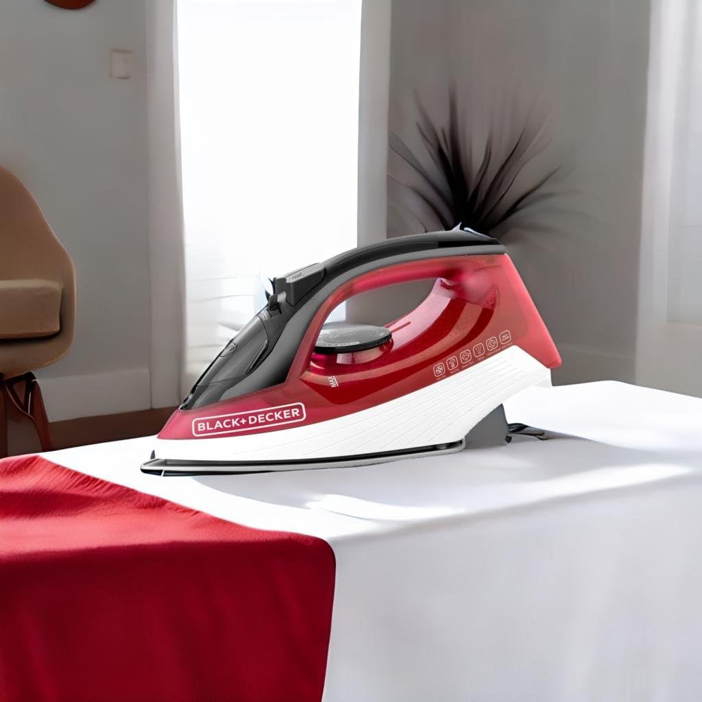 Black & Decker 1600w 300ml steam iron, ceramic coated soleplate with anti calc, drip, self clean and auto shutoff, removes stubborn creases quickly easily x1550-b5 2 years warranty