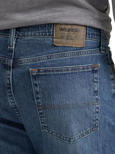 Wrangler mens Wrangler Authentics Men's Classic 5-Pocket Regular Fit Flex Jean Jeans