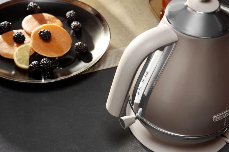 De'Longhi Icona Capitals Grey Vintage Style Kettle, 1.7 L Capacity with Water Level Indicator, 360 Swivel Base, Anti-Slip Feet, Soft Opening Lid, Premium Stainless Steel, KBOT3001.GY