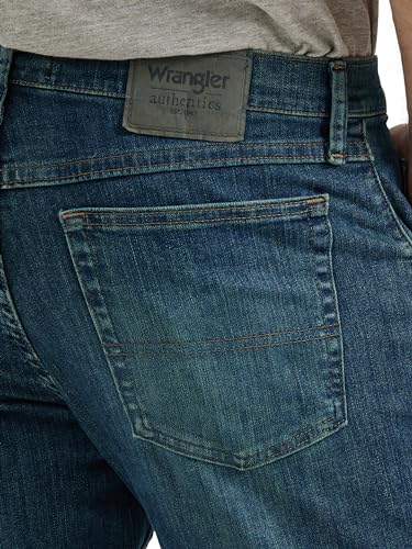 Wrangler mens Wrangler Authentics Men's Classic 5-Pocket Regular Fit Flex Jean Jeans