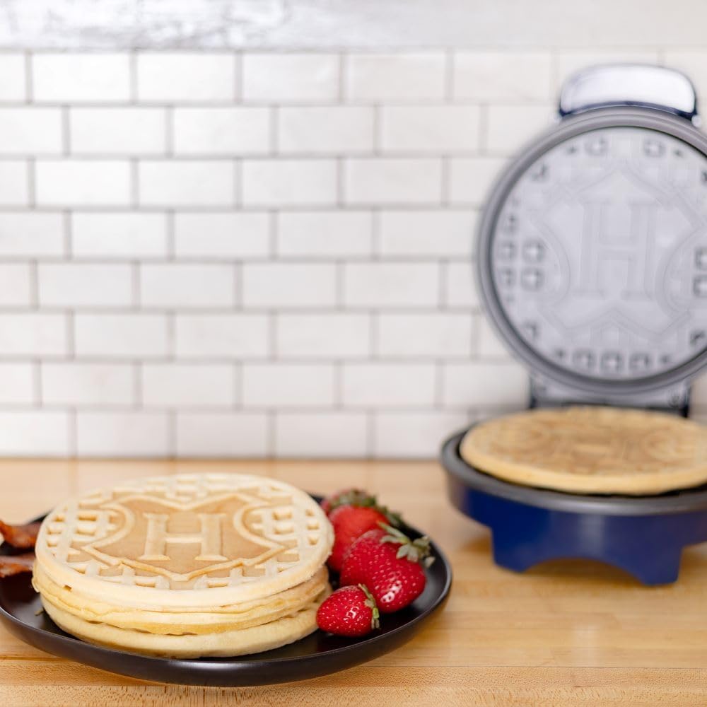 Harry Potter Kitchen Appliances - Toaster, Hogwarts Waffle Maker