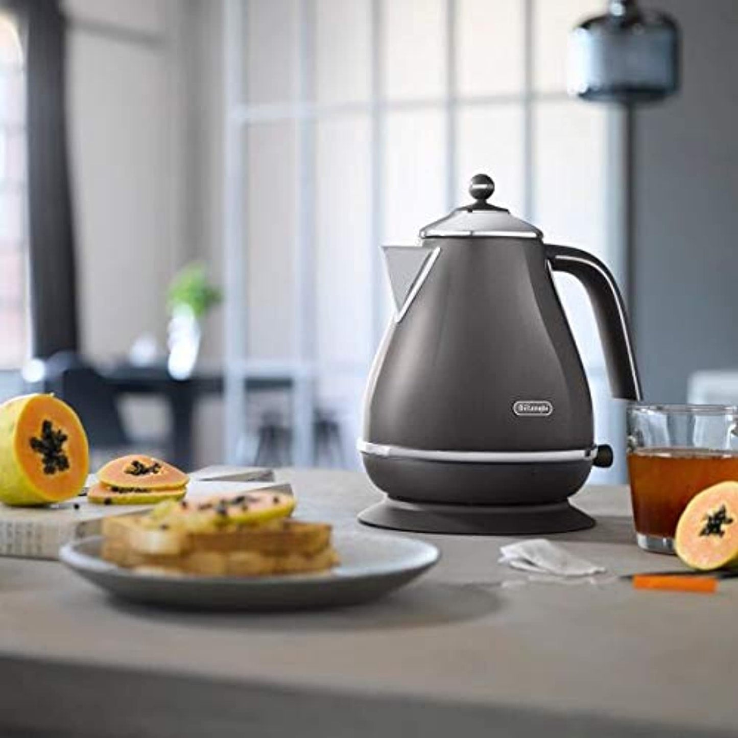 De'Longhi Icona Capitals Grey Vintage Style Kettle, 1.7 L Capacity with Water Level Indicator, 360 Swivel Base, Anti-Slip Feet, Soft Opening Lid, Premium Stainless Steel, KBOT3001.GY