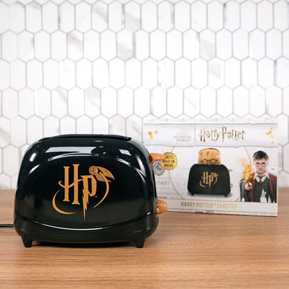 Harry Potter Kitchen Appliances - Toaster, Hogwarts Waffle Maker