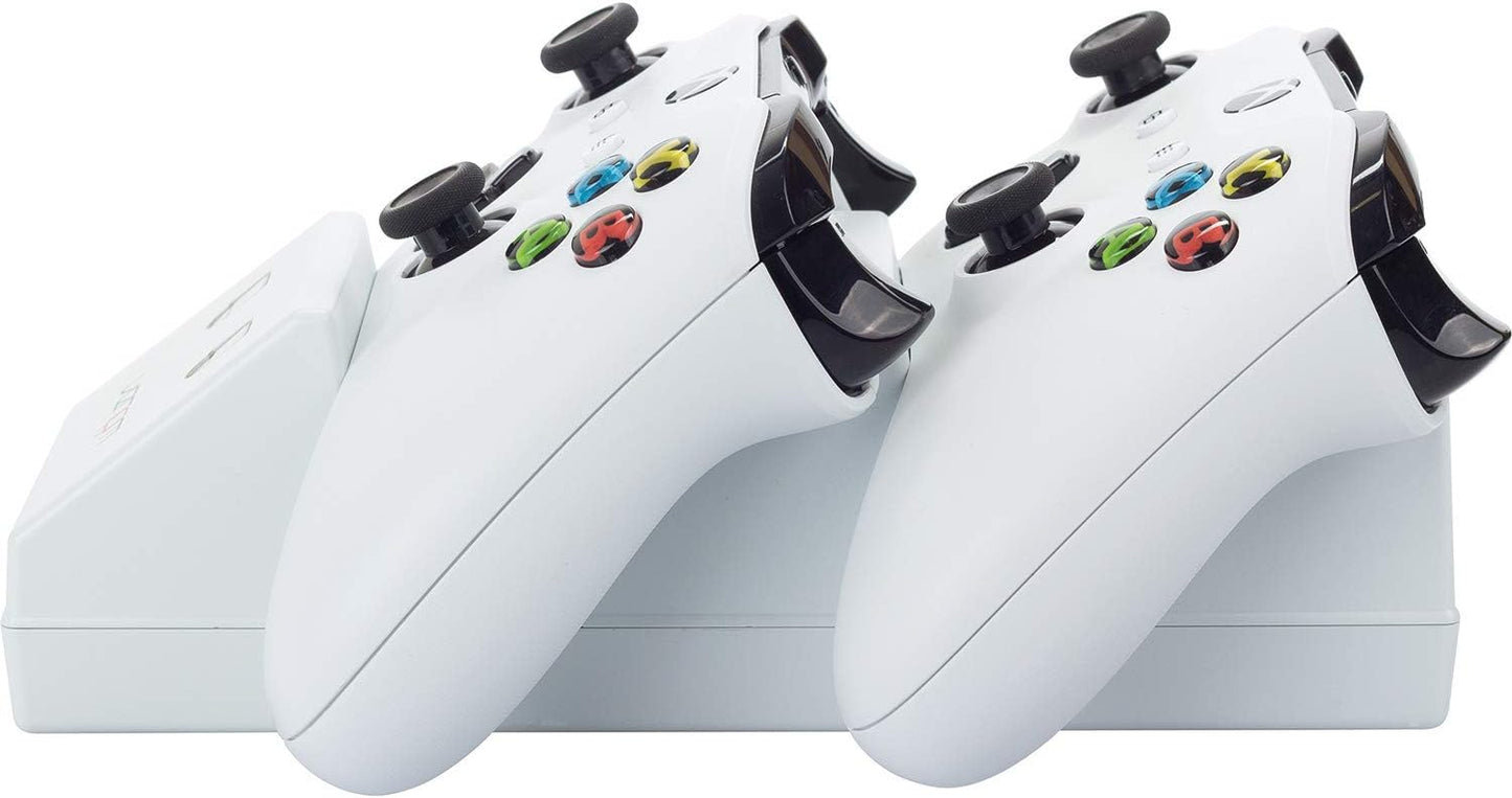 Venom Xbox One Twin Docking Station With 2 X Rechargeable Battery Packs: White (Xbox One)