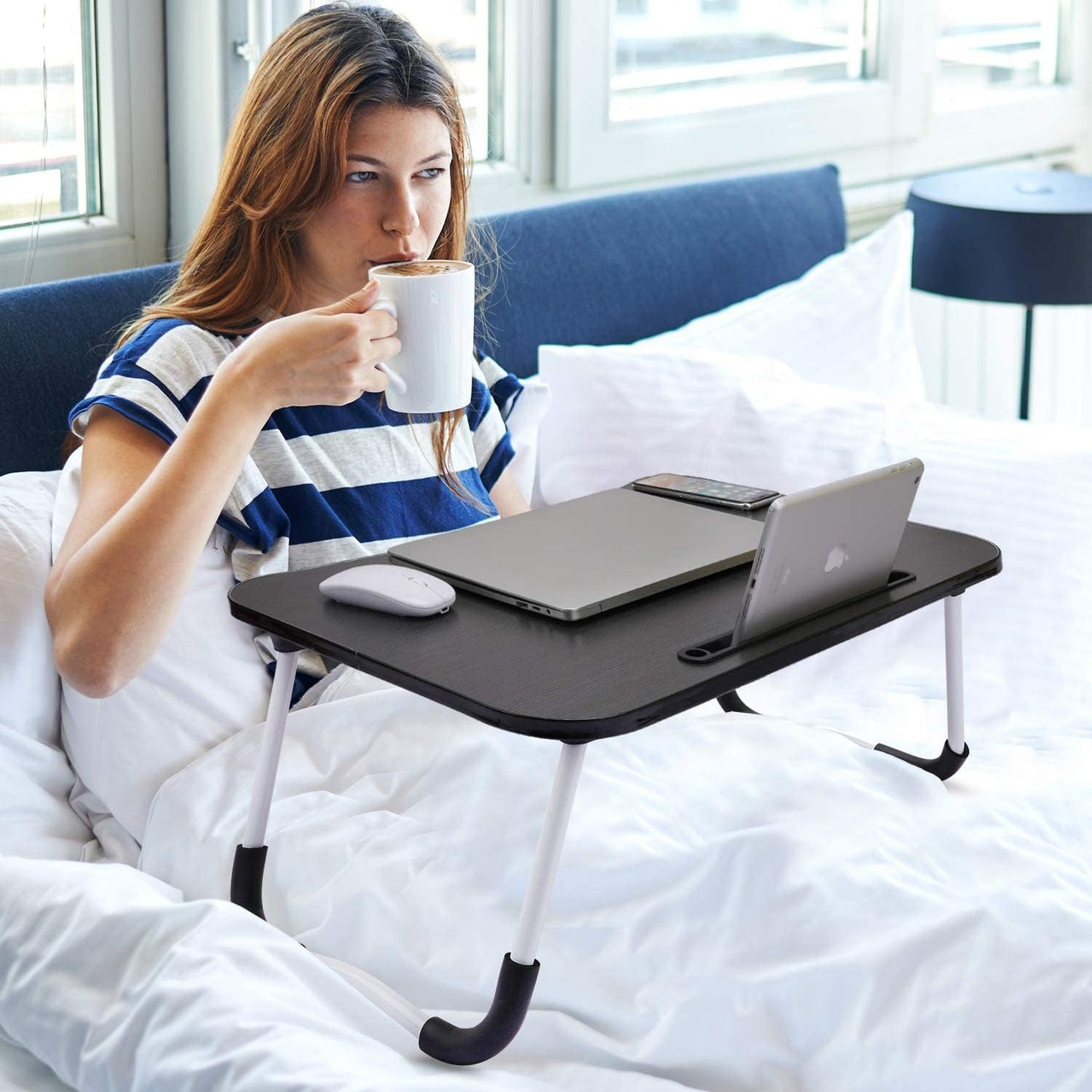 SKY-TOUCH Portable Folding Laptop Desk for Bed，With iPad and Cup Holder Adjustable Lap Tray Notebook Stand， Foldable Non-Slip Legs Reading Table Tray for working，studying，camping 60x40x28cm Black