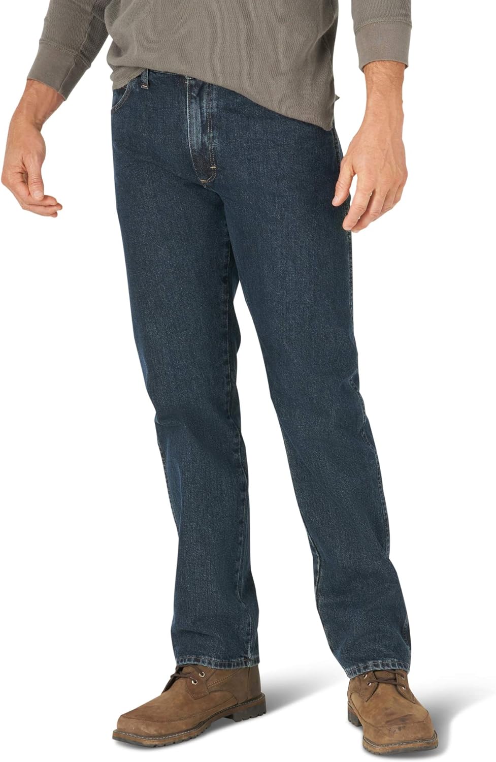 Wrangler mens Wrangler Authentics Men's Classic 5-Pocket Regular Fit Flex Jean Jeans