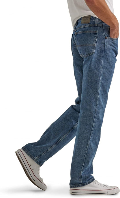 Wrangler mens Wrangler Authentics Men's Classic 5-Pocket Regular Fit Flex Jean Jeans