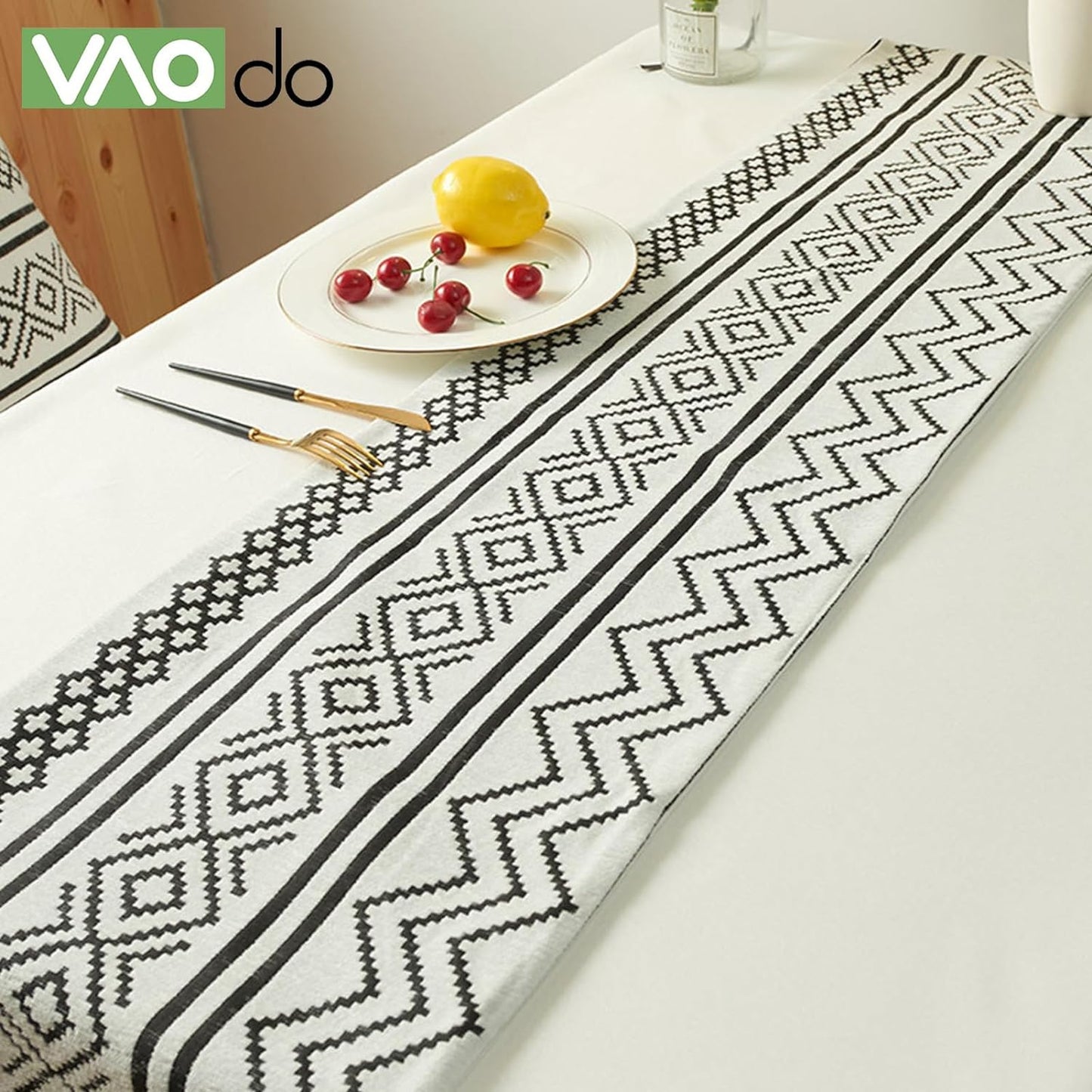 VAODO Table Runner, 90*300cm Gauze Table Runner, Bohemian Style Rustic Decorations, Cheese Cloth Pleated Table Runner for Wedding, Party, Baby Shower Table Decoration,Red