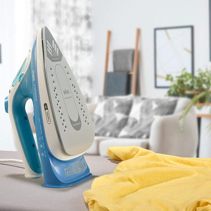 Braun FreeStyle 3 Steam Iron with 3D FreeGlide Technology, SuperCeramic Sole, Ultimate FastClean, Automatic Shut-Off, Tank 270 ml, 2400 W Iron FI 3144 Blue