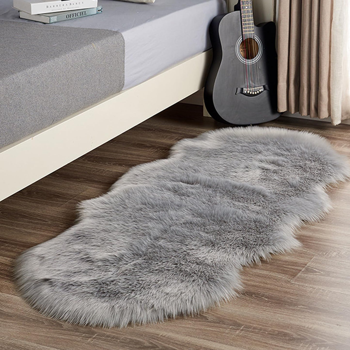 VAODO Irregular Faux Fur Rug, 120 * 60cm Ultra Soft Area Rug, Fluffy Sheepskin Fur Rug, Machine Washable Shag Rug, Nursery Throw Rugs, for Bedroom Floor Sofa Living Room, Gray