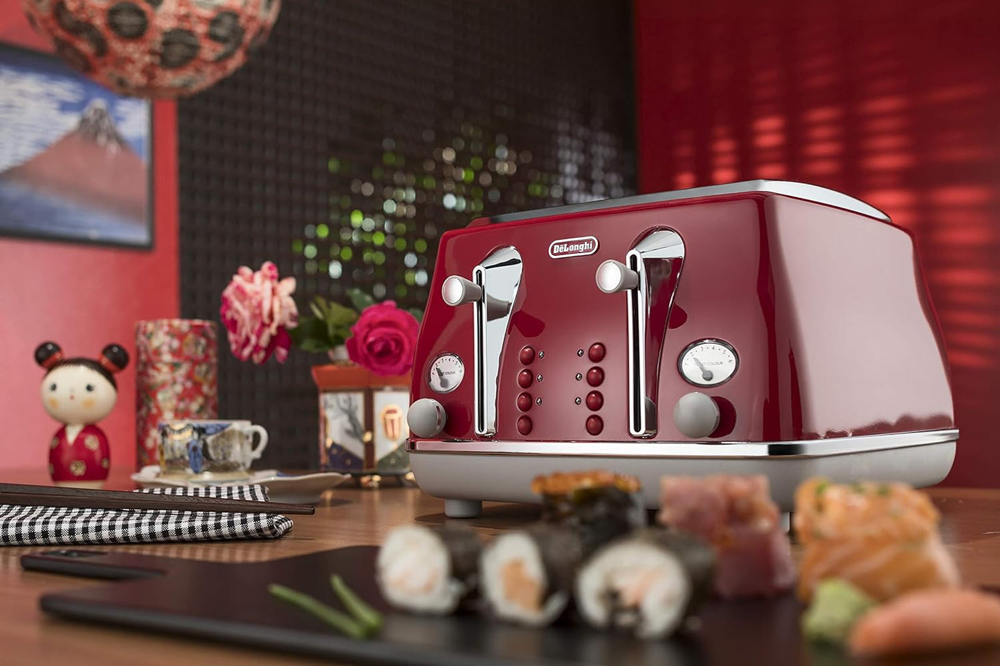 De'Longhi Icona Capitals Red Vintage Style 4 Slice Toaster, 6 Browning Levels, 4 Extra Wide Bread Slots, Defrost and Reheat Functions, Removable Crumb Tray, CTOC4003.R.