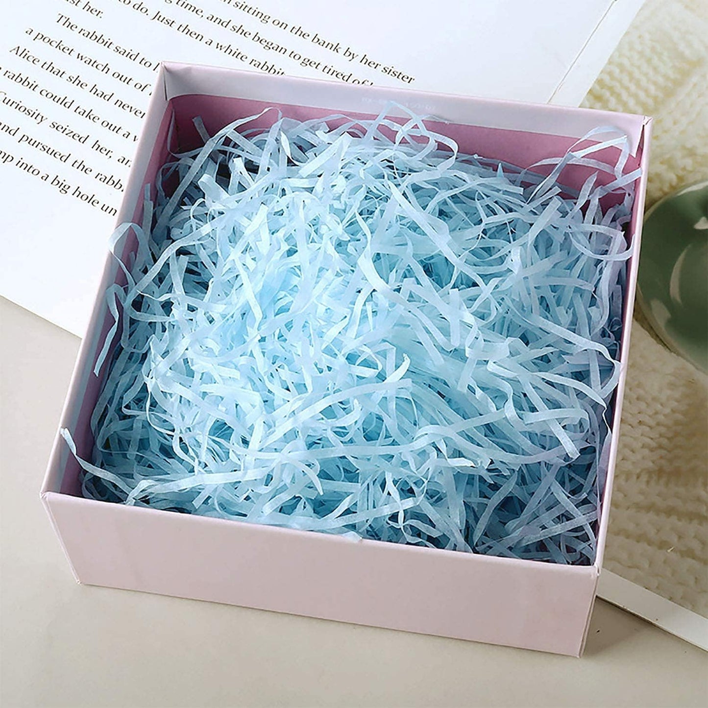 REDDOTGIFT® 100 gram Raffia Paper Shreds Strands Eco-friendly Shredded Crinkle Confetti Crinkle Cut Paper Filling Shredded Paper for Hamper Gift Box Filling (Off-White)